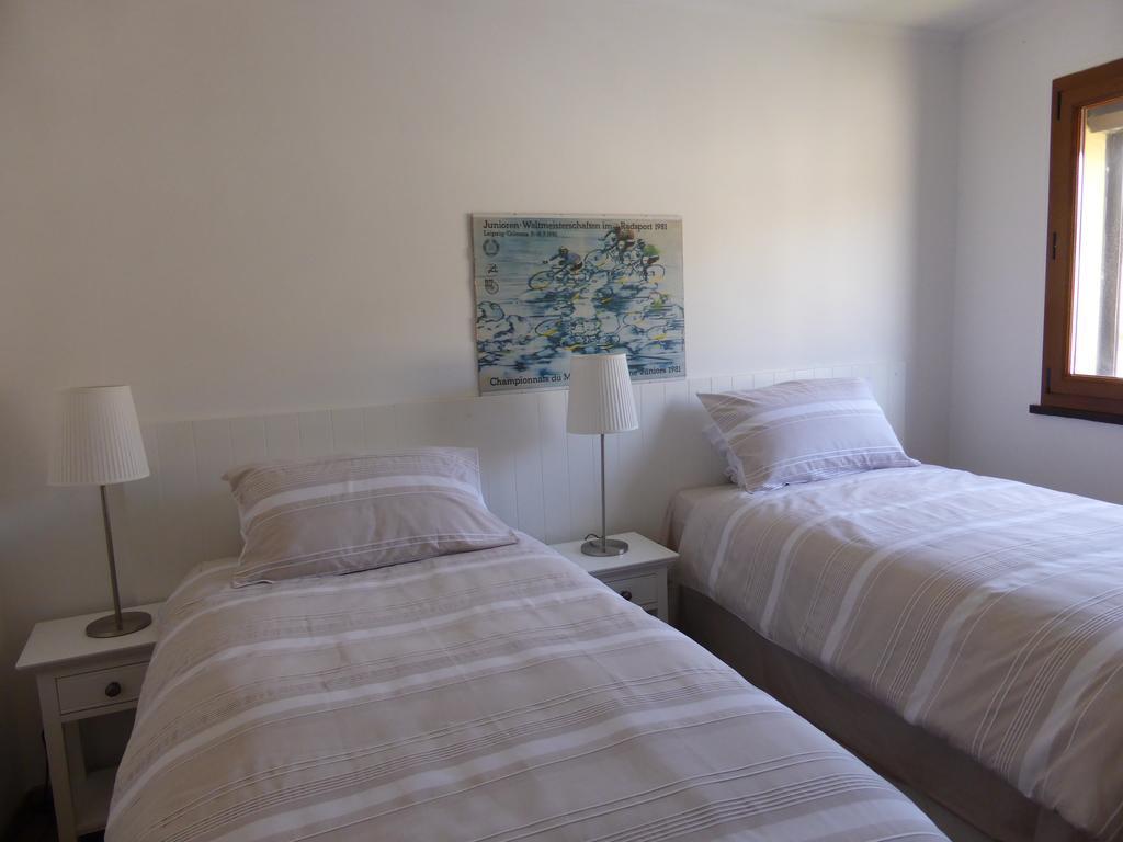 Bedbreakfastbikespyrenees Bed & Breakfast Loubieres Room photo